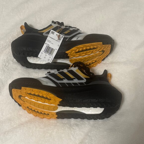 ADIDAS Ultraboost Light GTX W size 8 - Picture 3 of 7